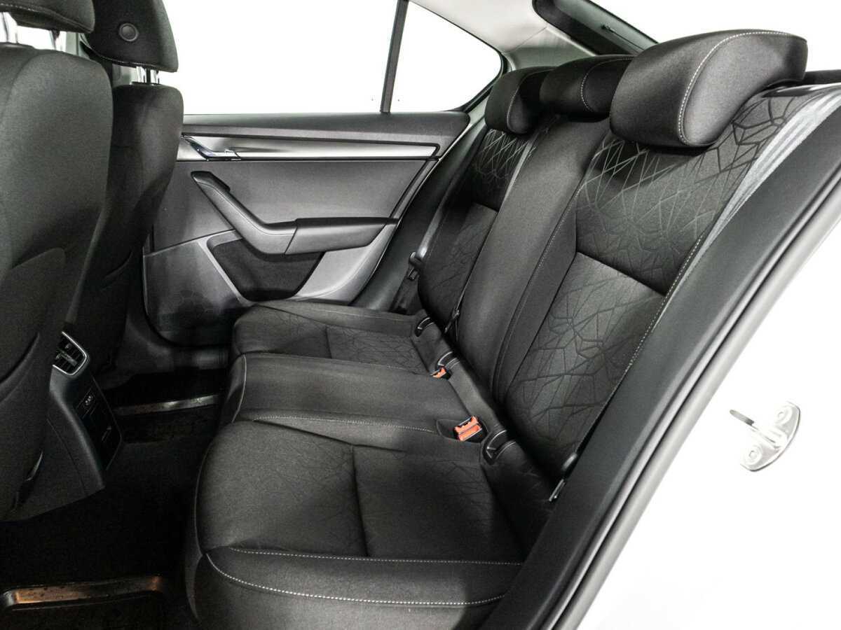 Купить Skoda Octavia с пробегом. Фото: #9