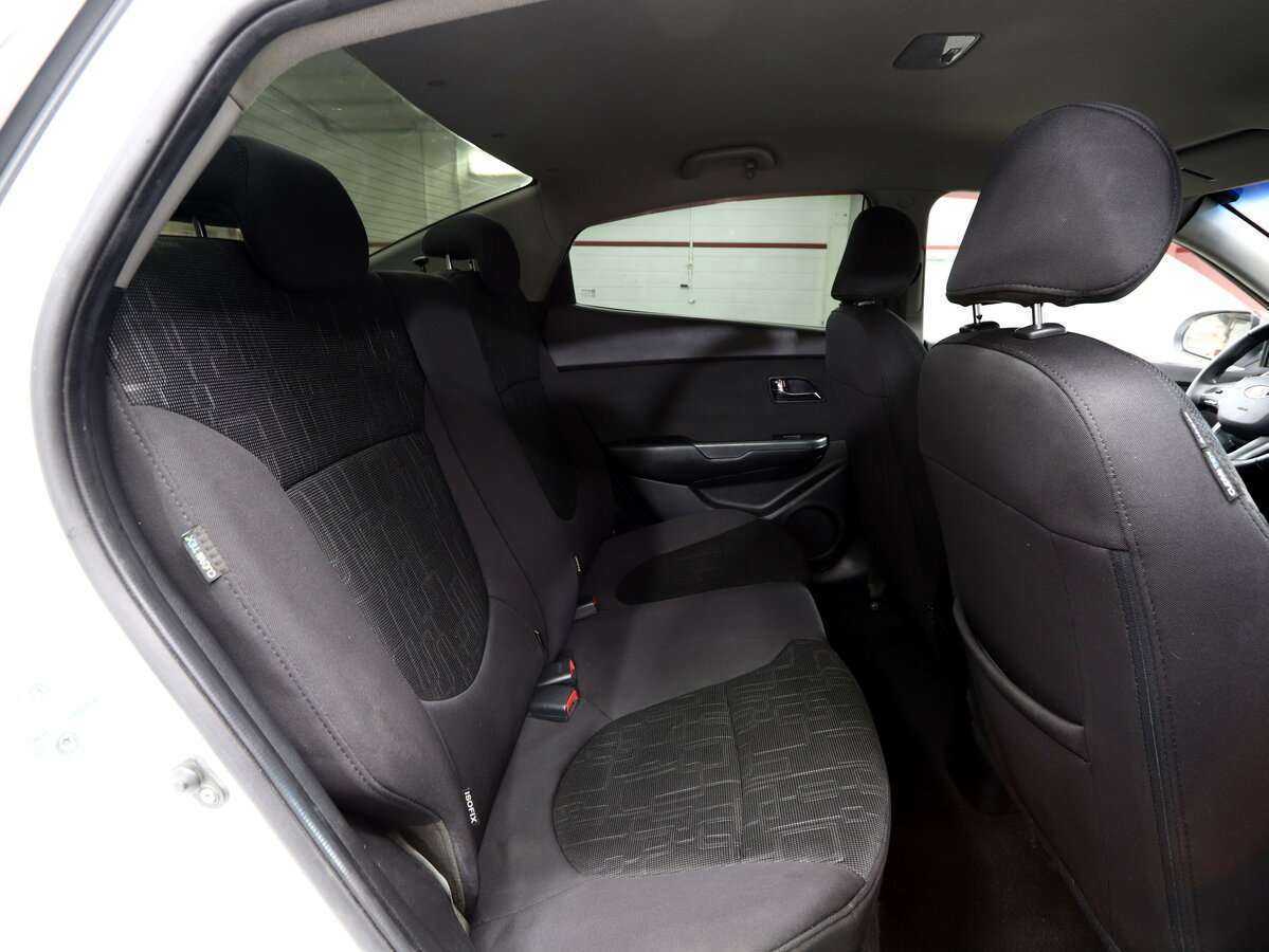 Купить Kia Rio с пробегом. Фото: #18