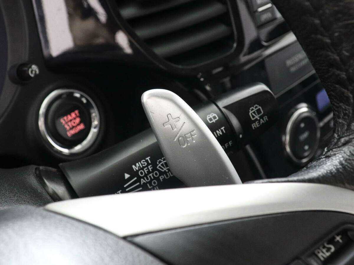 Купить Mitsubishi Outlander с пробегом. Фото: #13