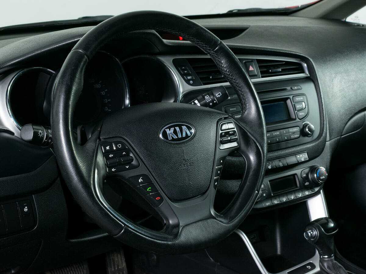 Купить Kia Ceed с пробегом. Фото: #13