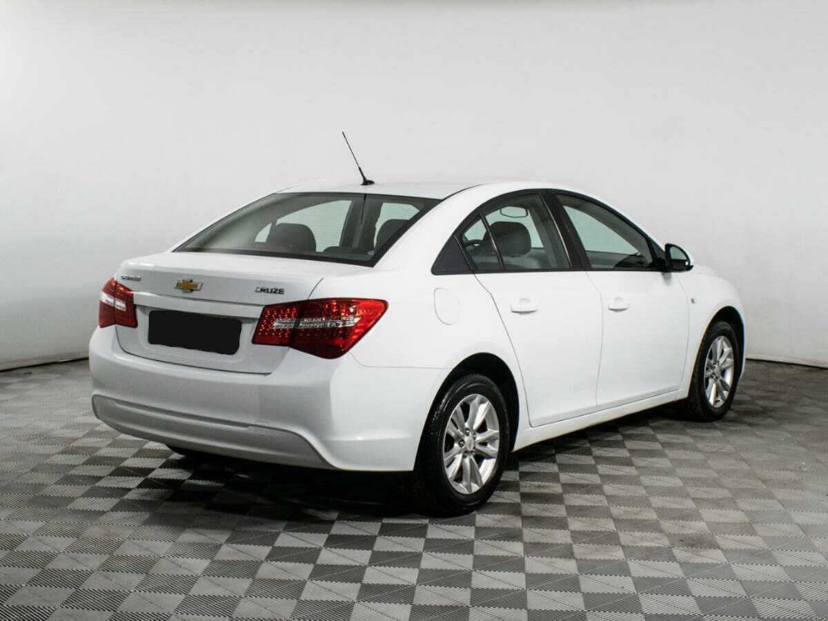 Купить Chevrolet Cruze с пробегом. Фото: #4