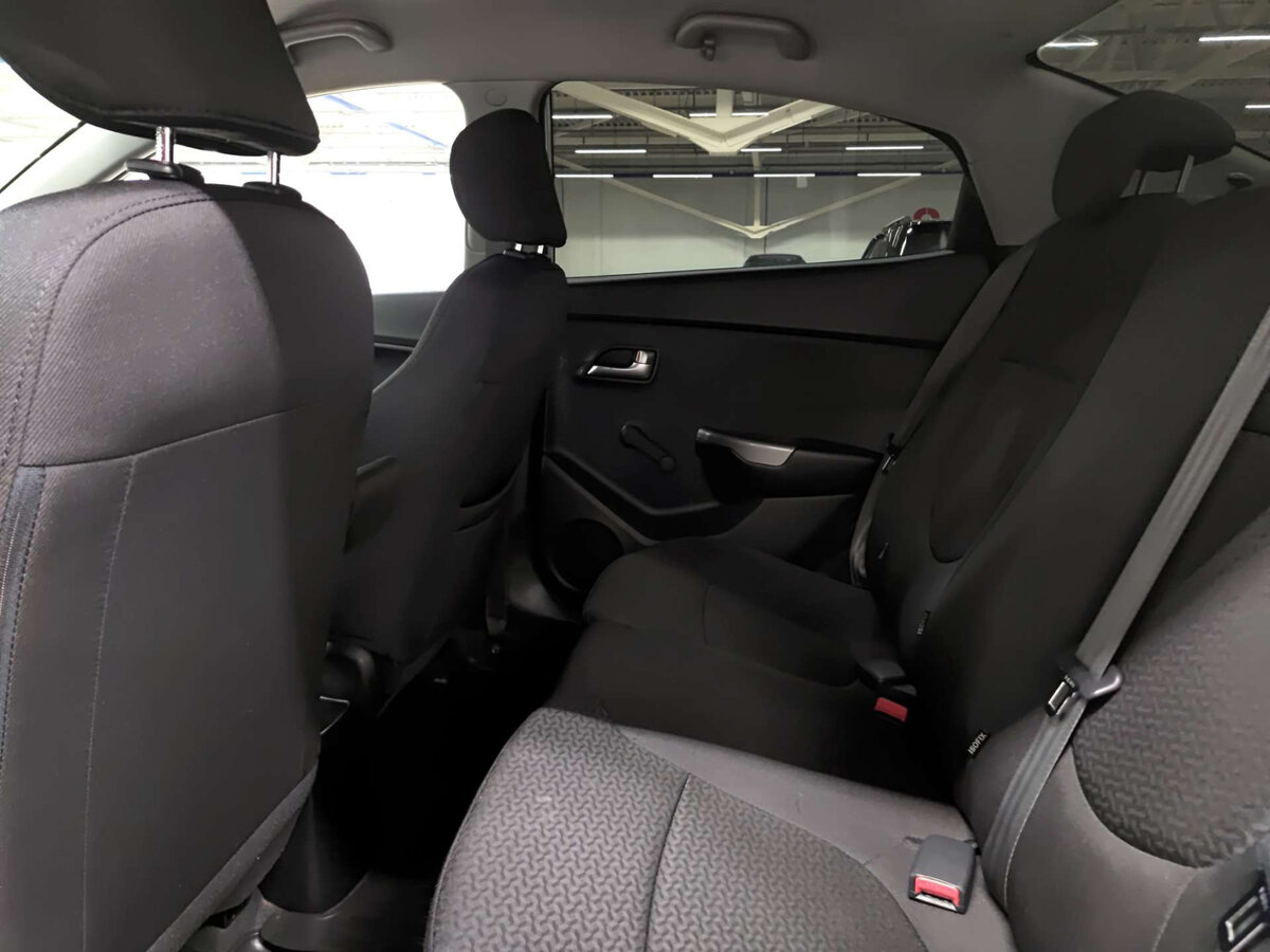 Купить Kia Rio с пробегом. Фото: #10
