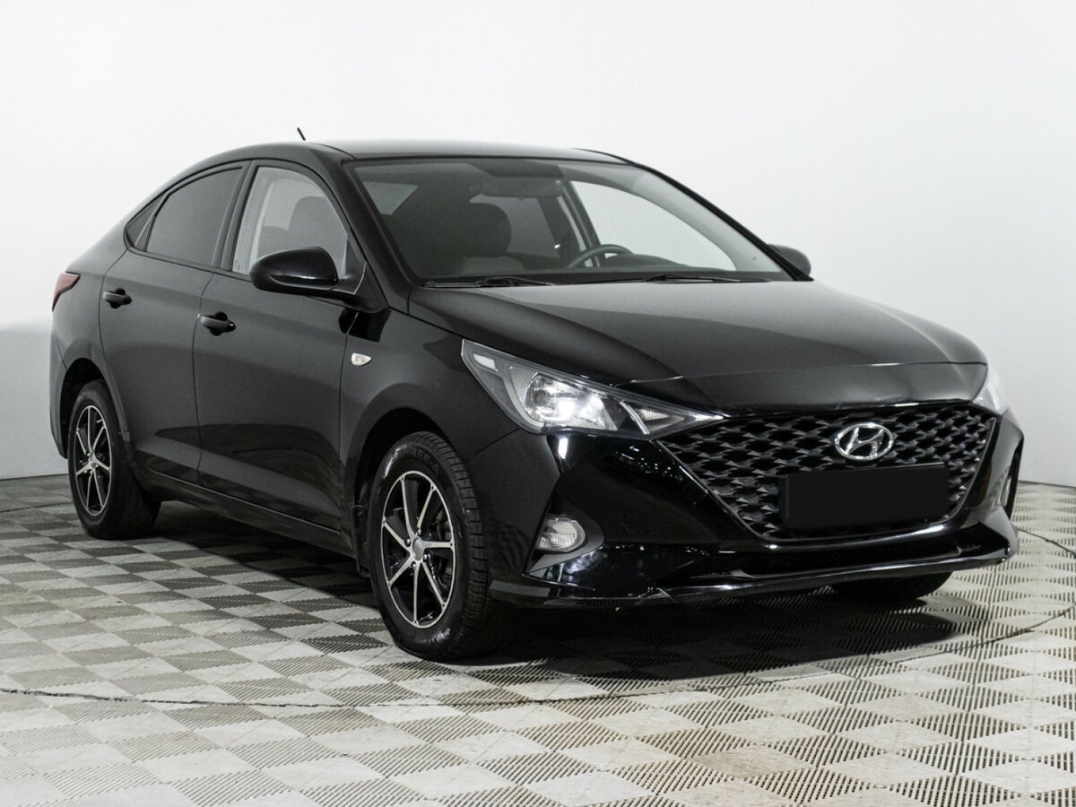 Купить Hyundai Solaris с пробегом. Фото: #2