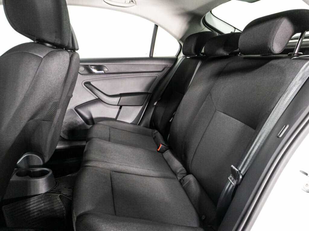 Купить Skoda Rapid с пробегом. Фото: #9