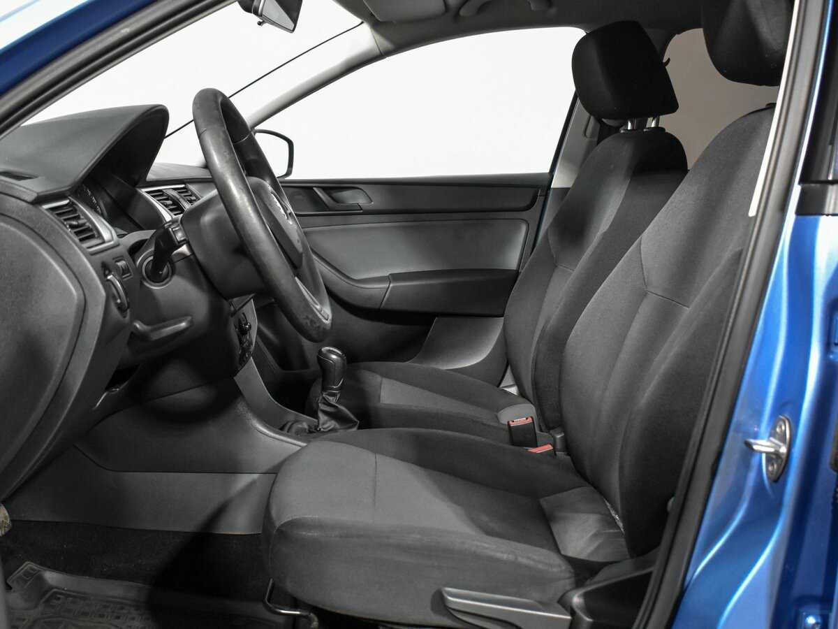 Купить Skoda Rapid с пробегом. Фото: #10