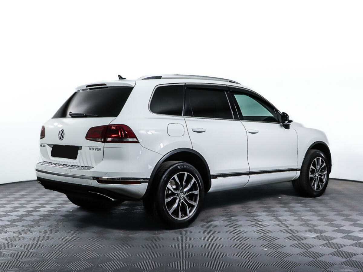 Купить Volkswagen Touareg с пробегом. Фото: #4