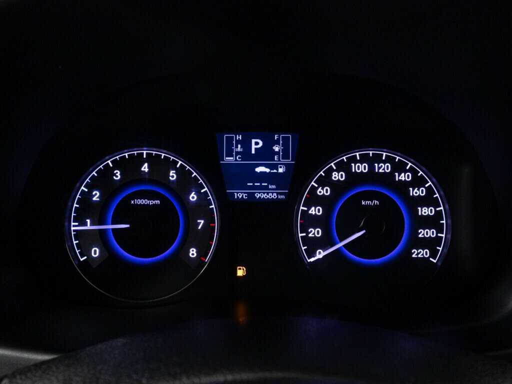 Купить Hyundai Solaris с пробегом. Фото: #11