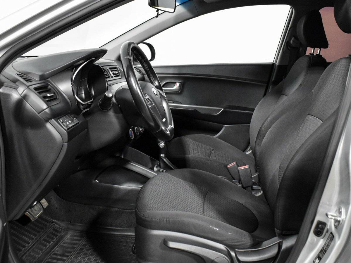 Купить Kia Rio с пробегом. Фото: #9