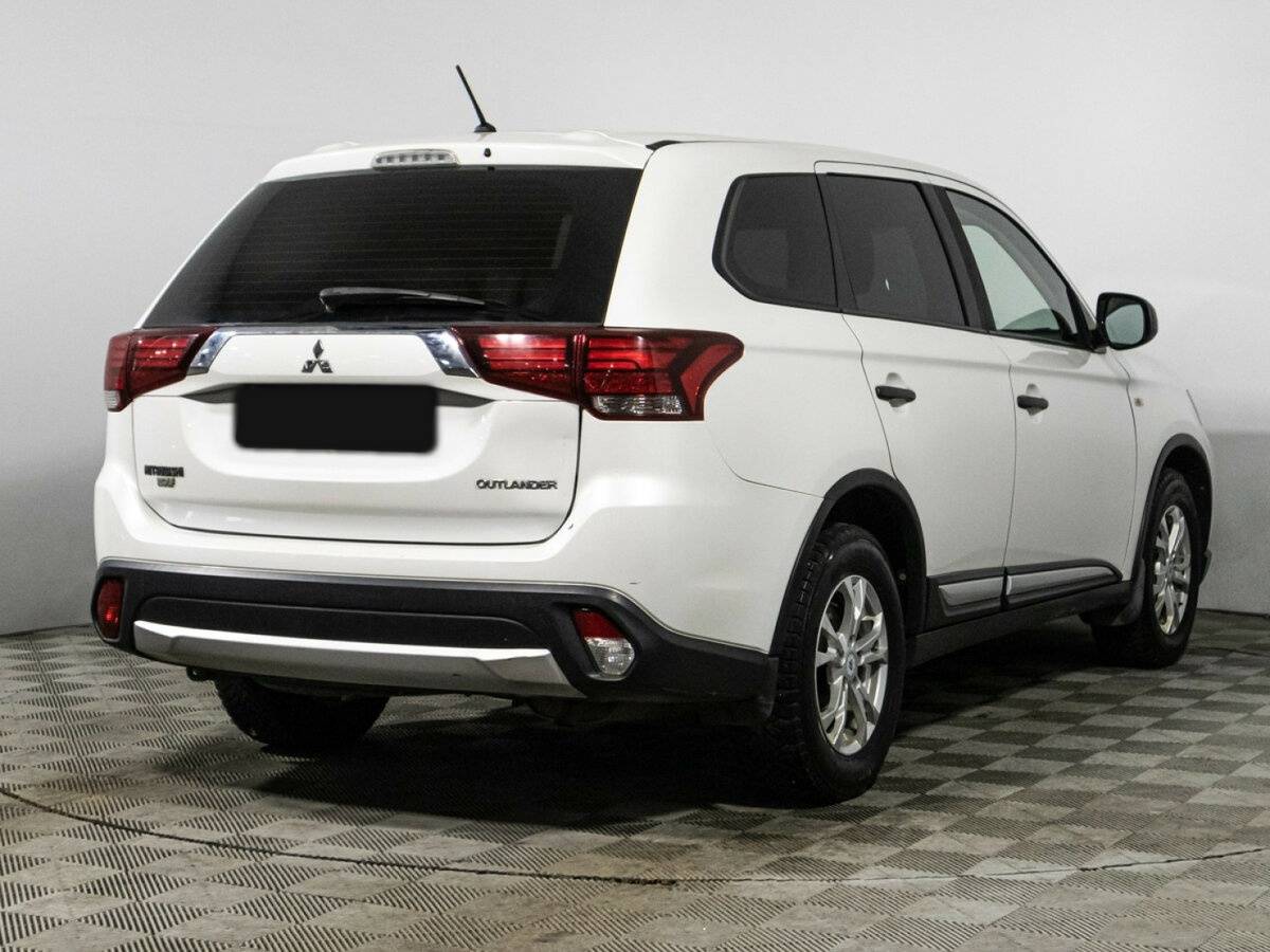 Купить Mitsubishi Outlander с пробегом. Фото: #4