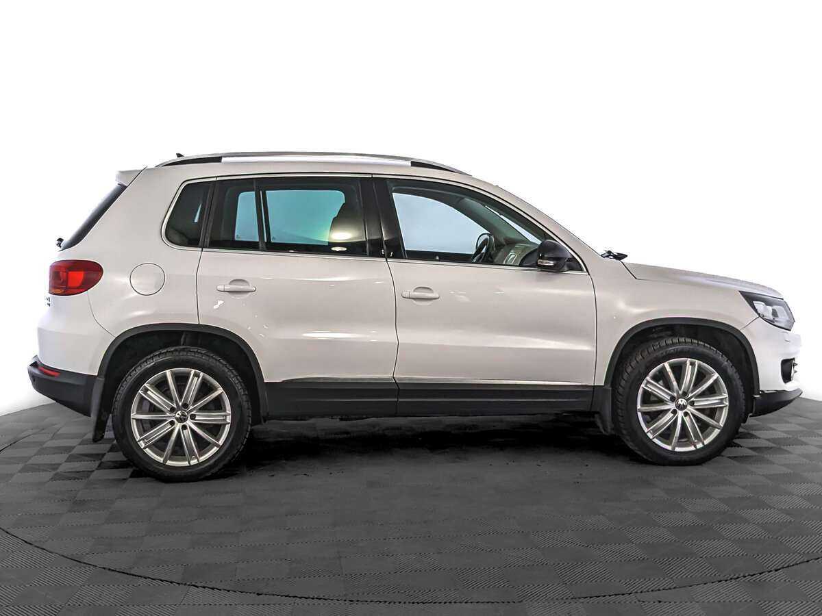 Купить Volkswagen Tiguan с пробегом. Фото: #3