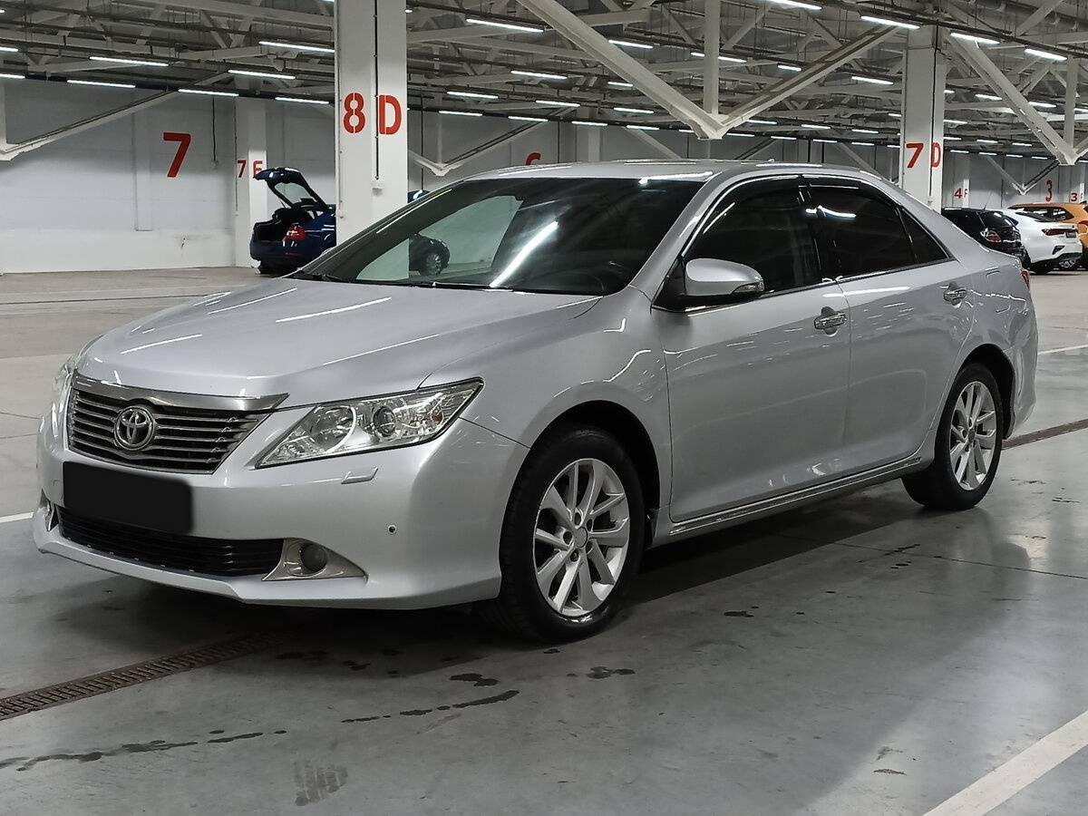 Купить Toyota Camry с пробегом. Посмотреть фото