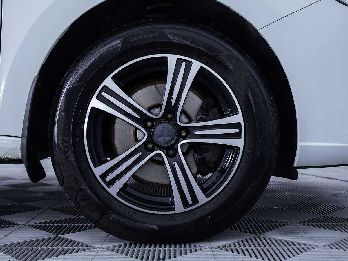 Купить Volkswagen Polo с пробегом. Фото: #7