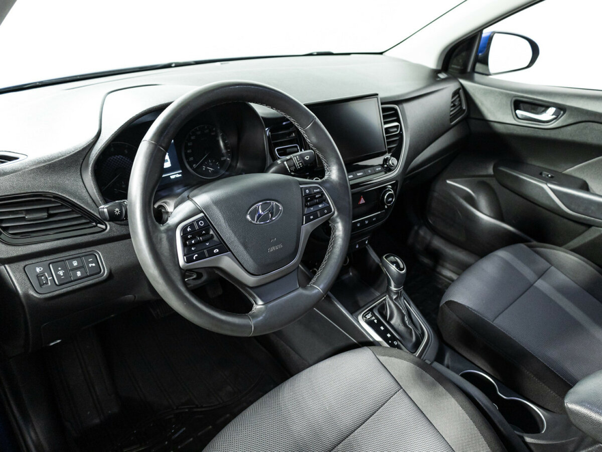 Купить Hyundai Solaris с пробегом. Фото: #10
