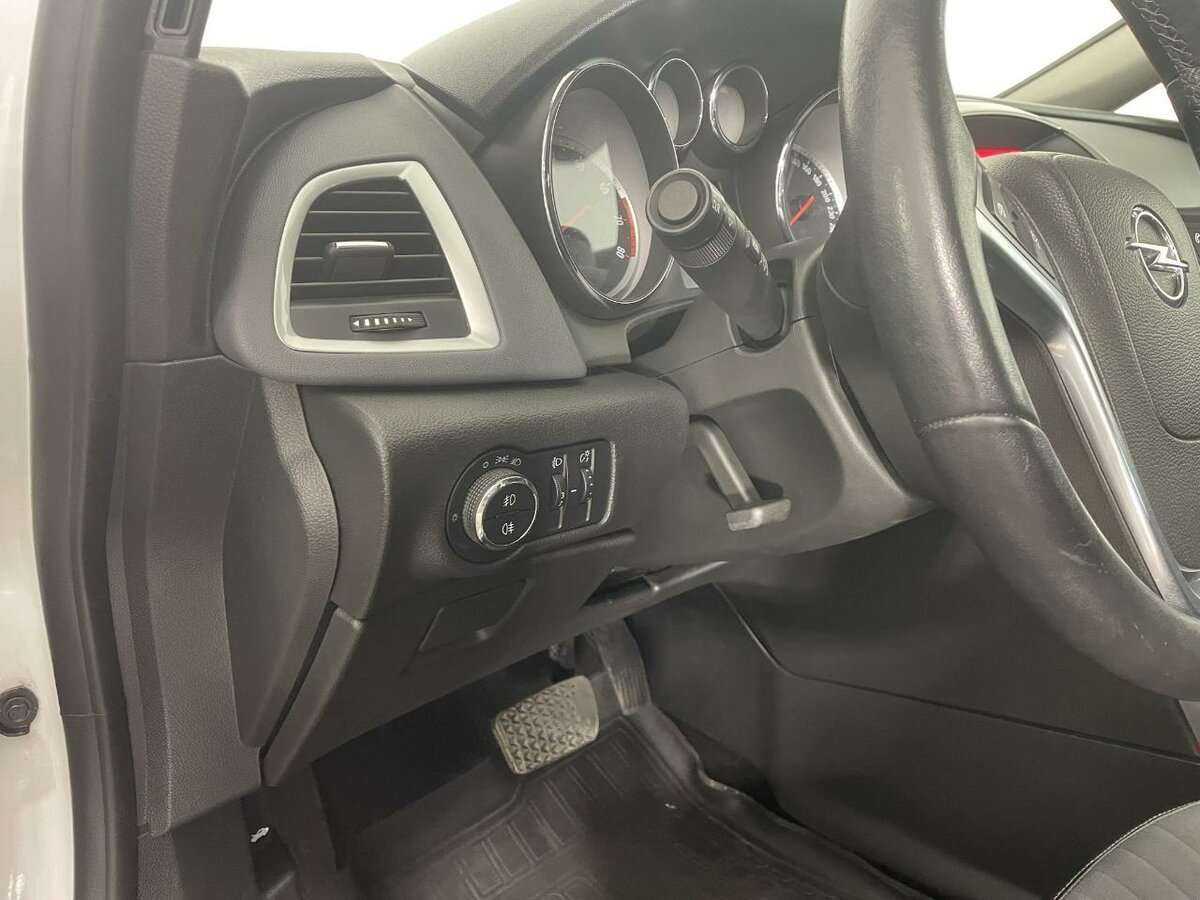 Купить Opel Astra с пробегом. Фото: #8