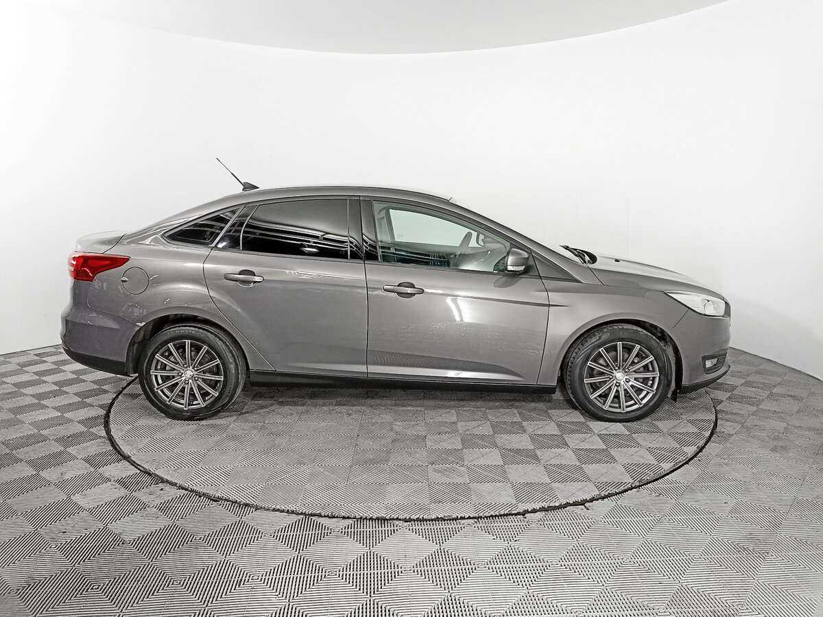 Купить Ford Focus с пробегом. Фото: #3