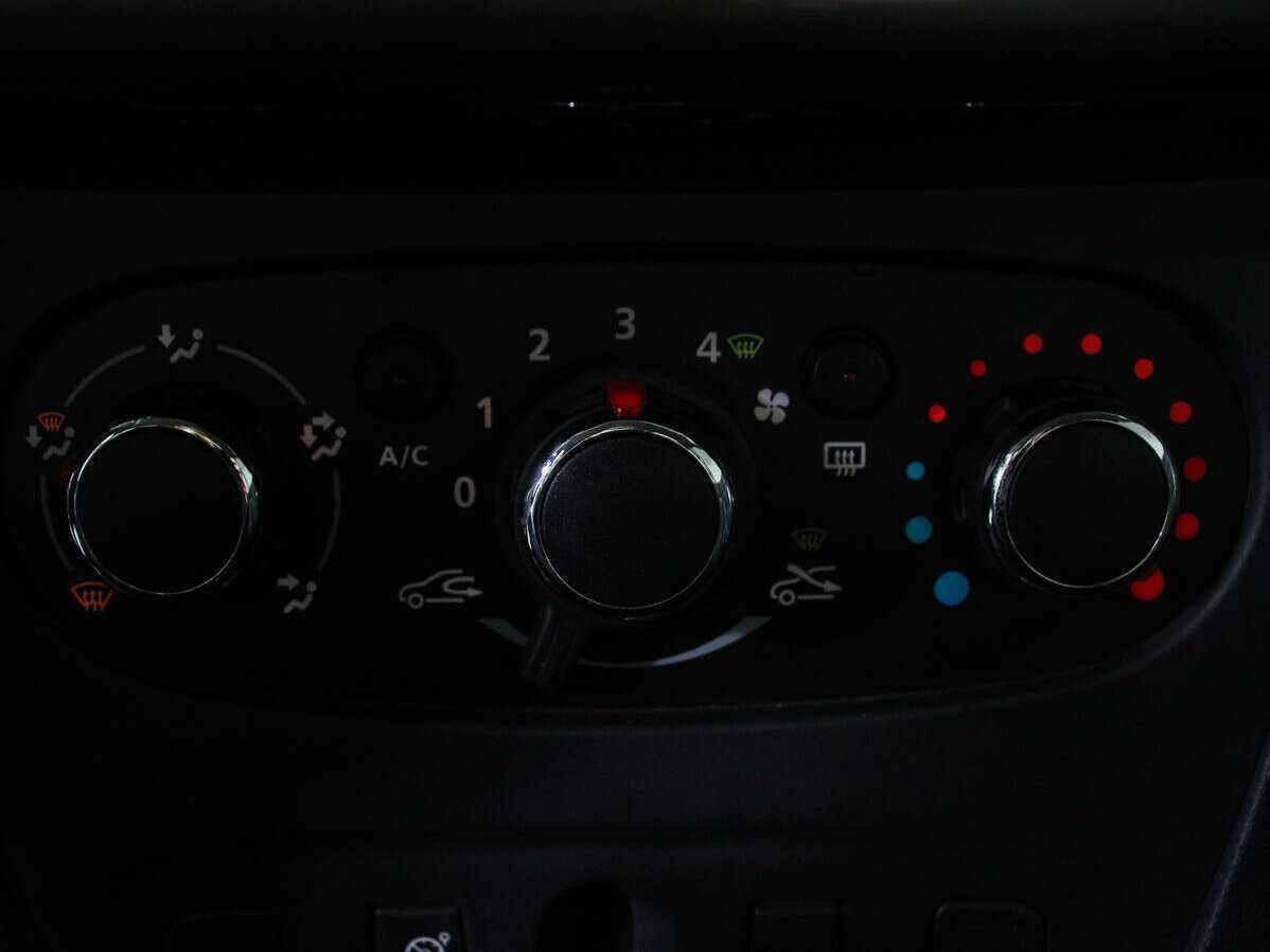 Купить Renault Sandero с пробегом. Фото: #12