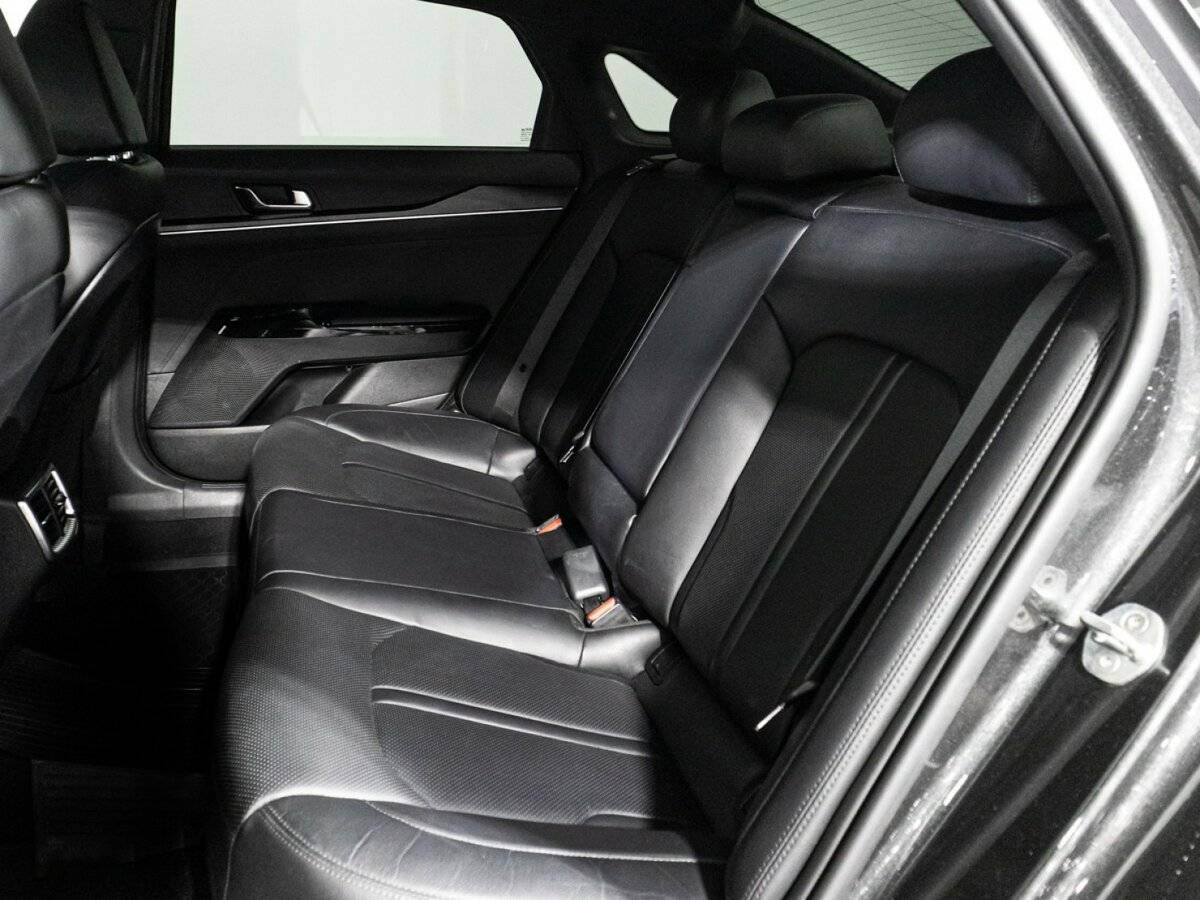 Купить Kia K5 с пробегом. Фото: #9