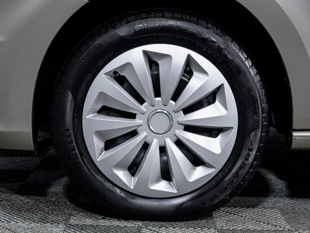 Купить Volkswagen Polo с пробегом. Фото: #14