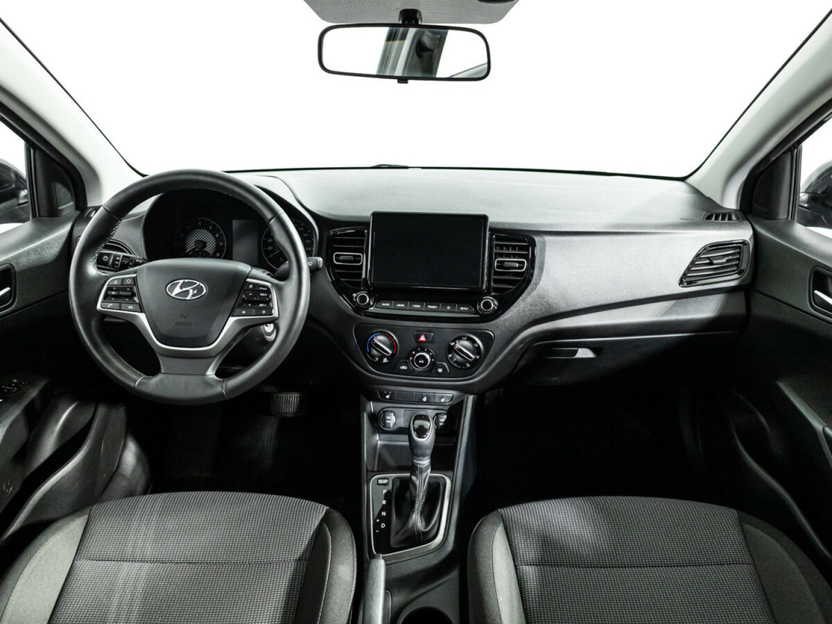 Купить Hyundai Solaris с пробегом. Фото: #12
