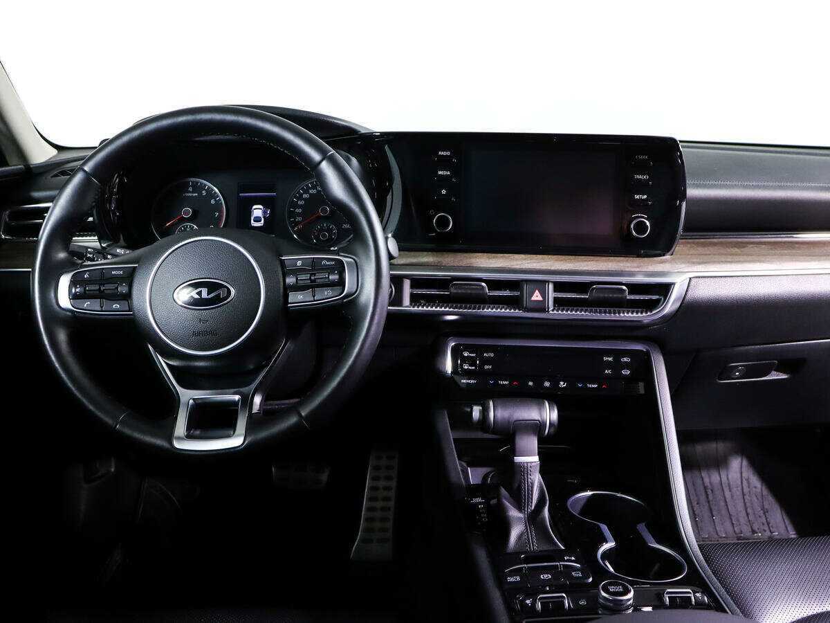 Купить Kia K5 с пробегом. Фото: #9