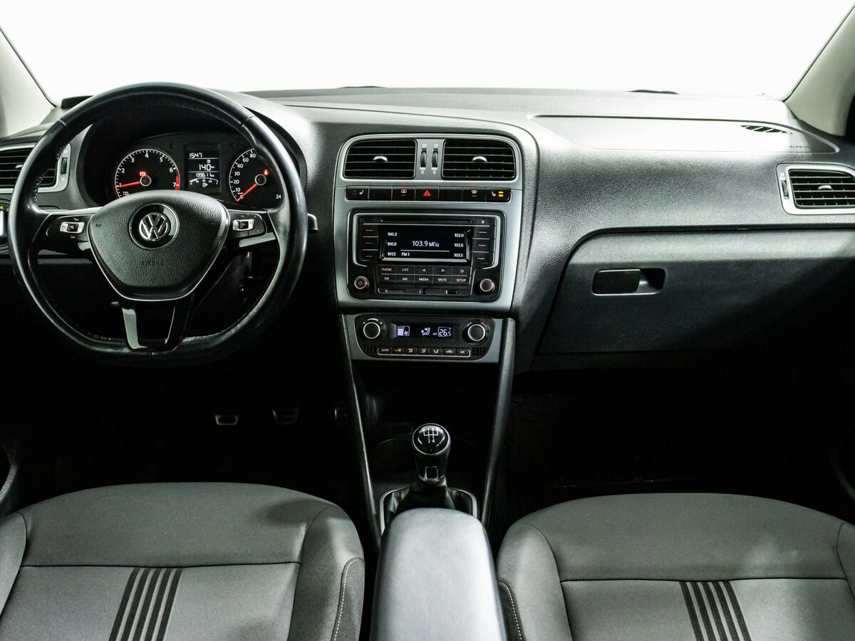 Купить Volkswagen Polo с пробегом. Фото: #11