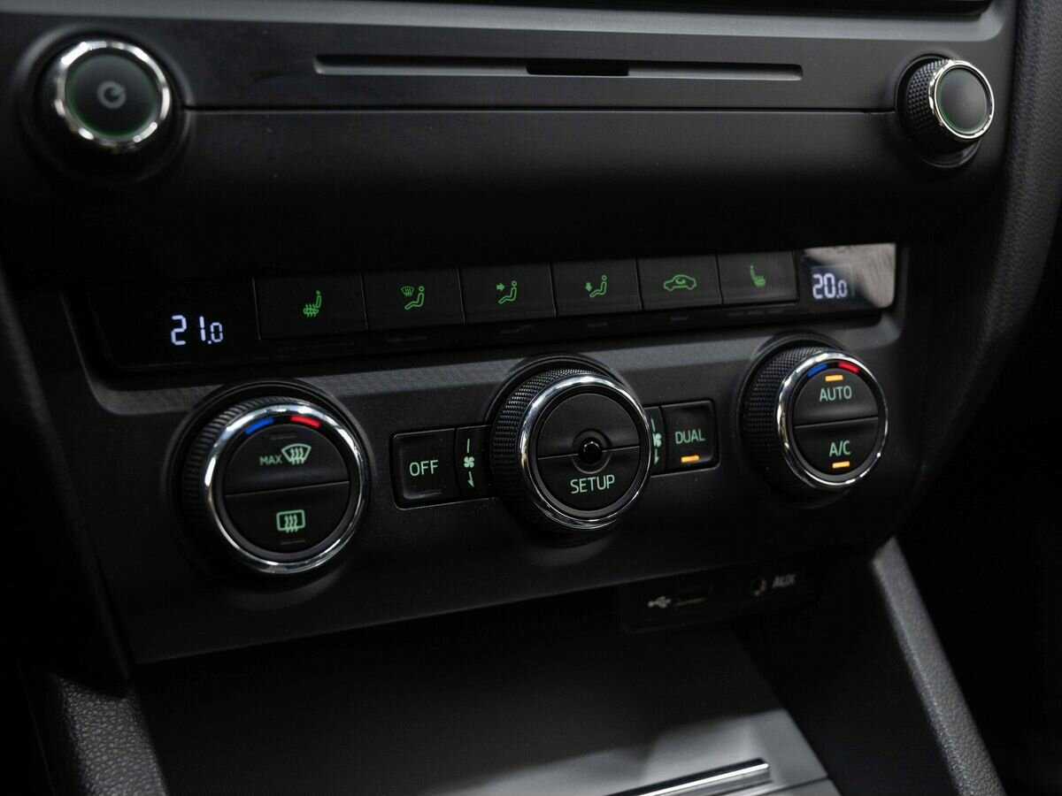 Купить Skoda Octavia с пробегом. Фото: #18