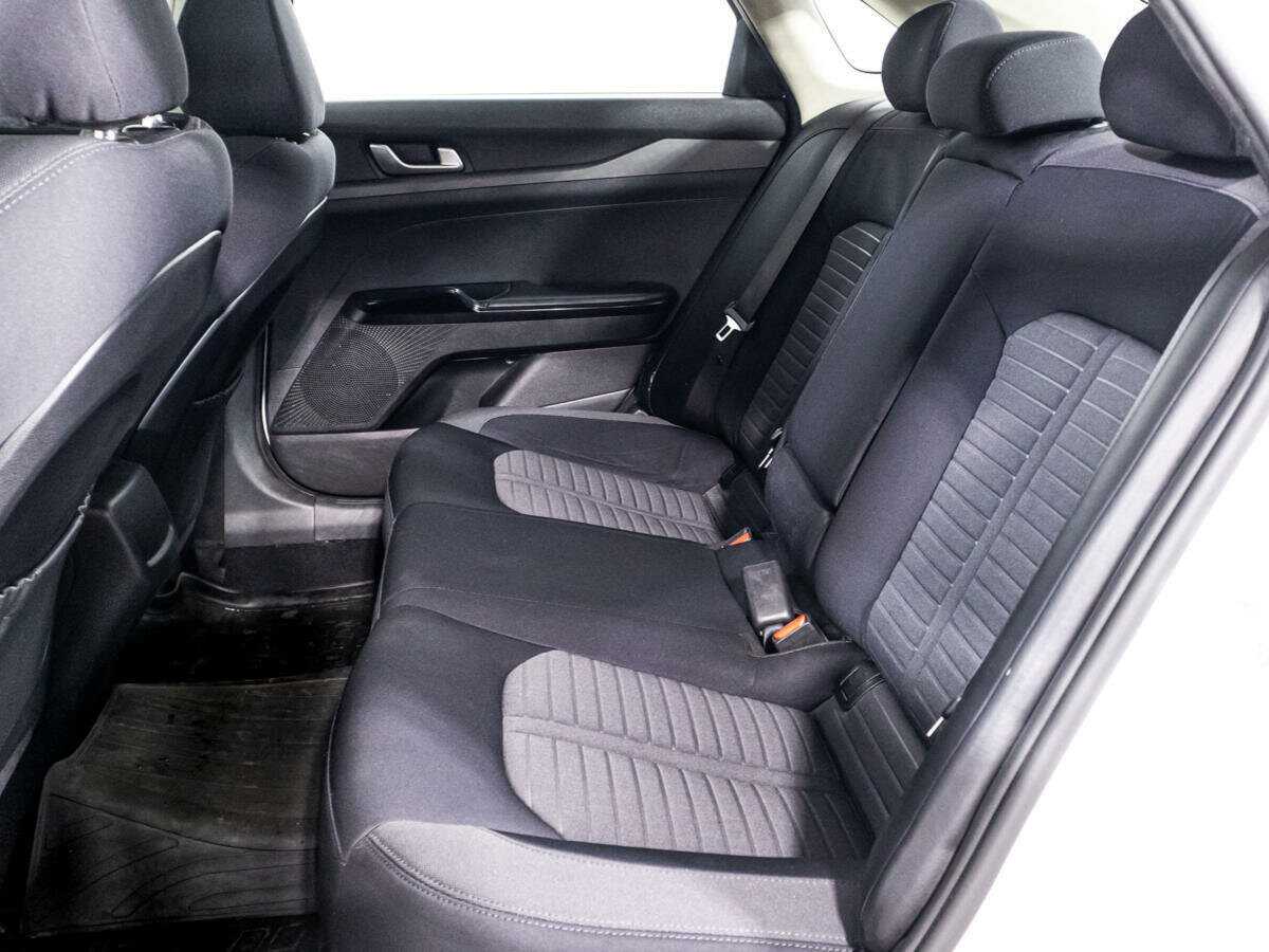 Купить Kia K5 с пробегом. Фото: #9