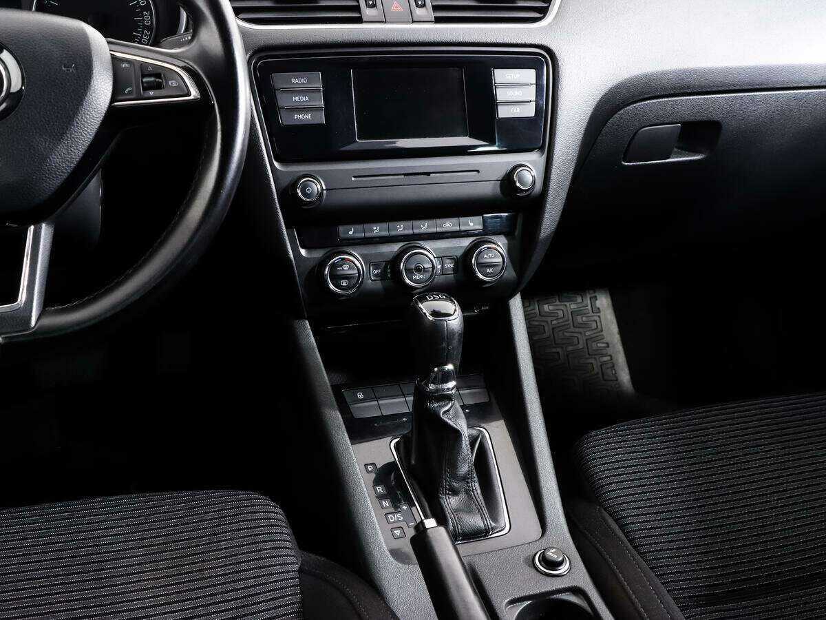 Купить Skoda Octavia с пробегом. Фото: #8