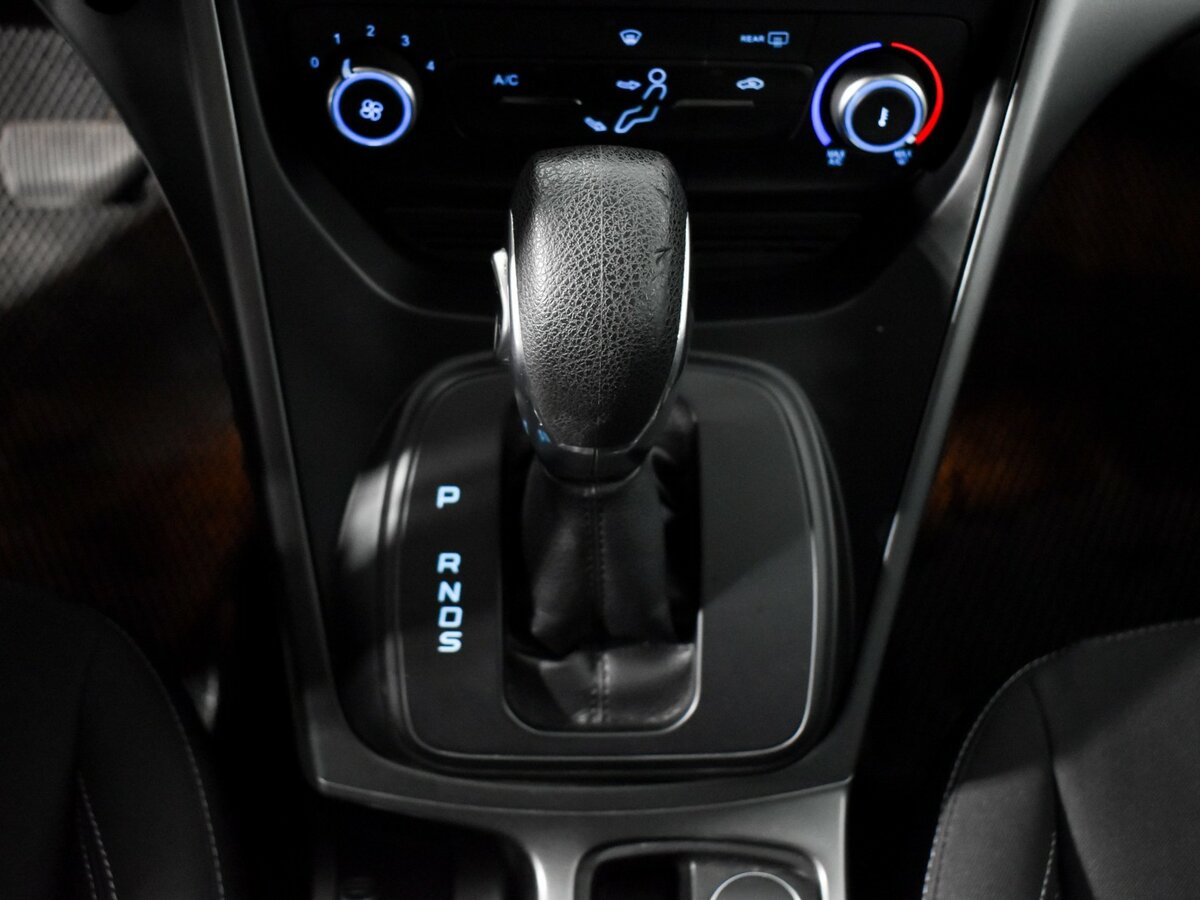 Купить Ford Kuga с пробегом. Фото: #7