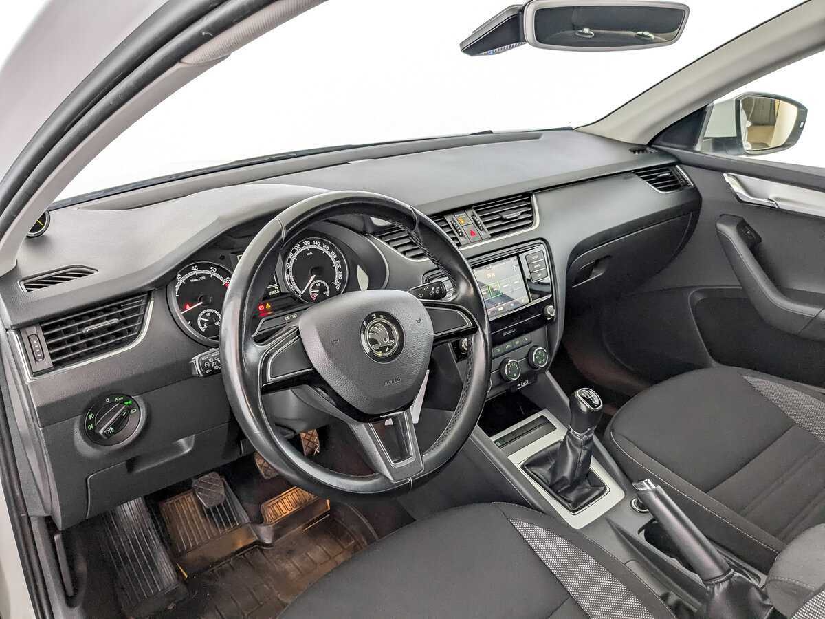 Купить Skoda Octavia с пробегом. Фото: #14