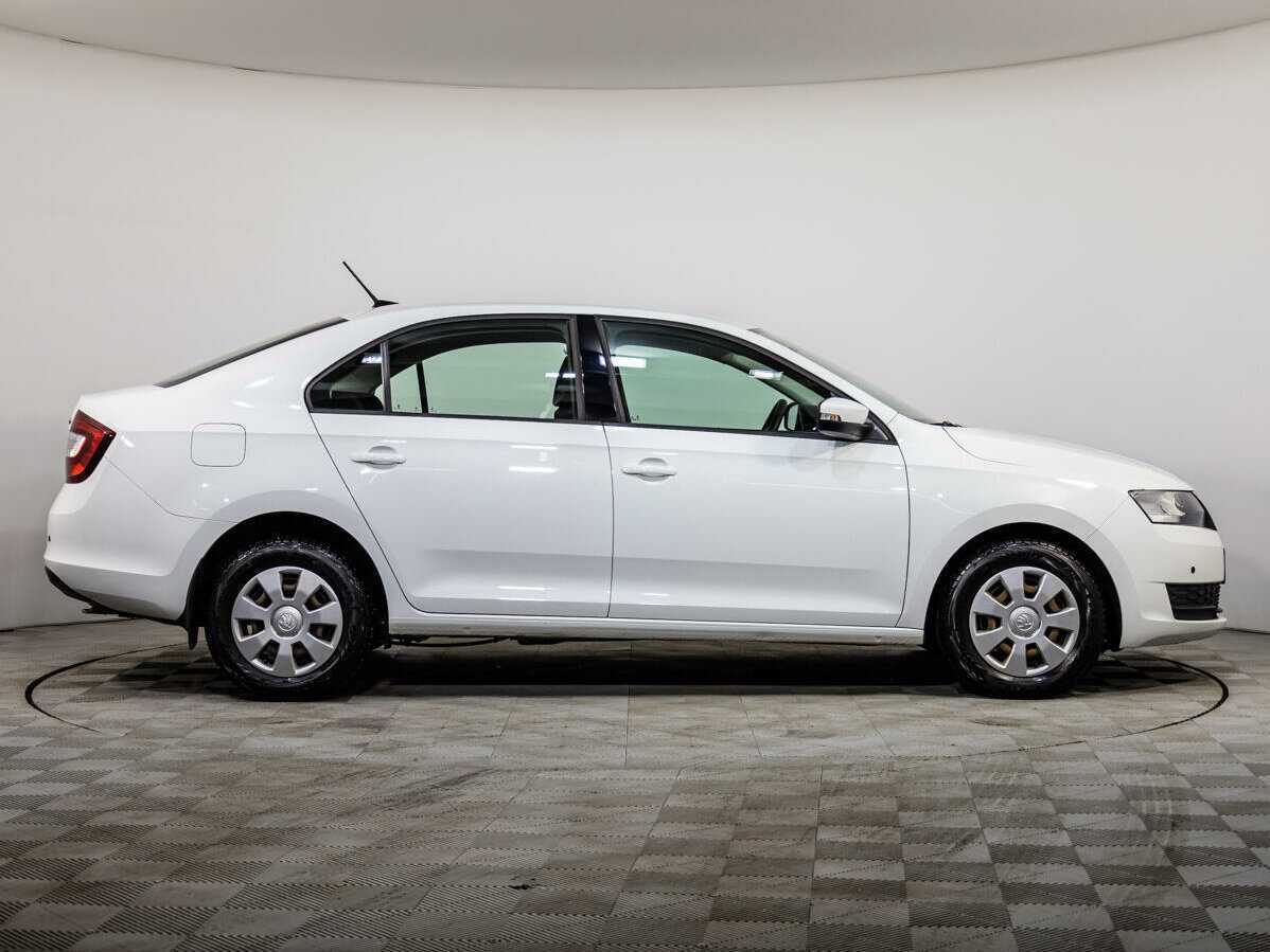 Купить Skoda Rapid с пробегом. Фото: #2