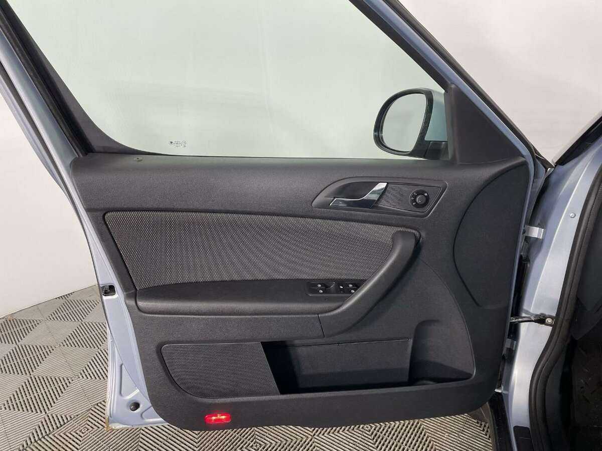 Купить Skoda Yeti с пробегом. Фото: #7