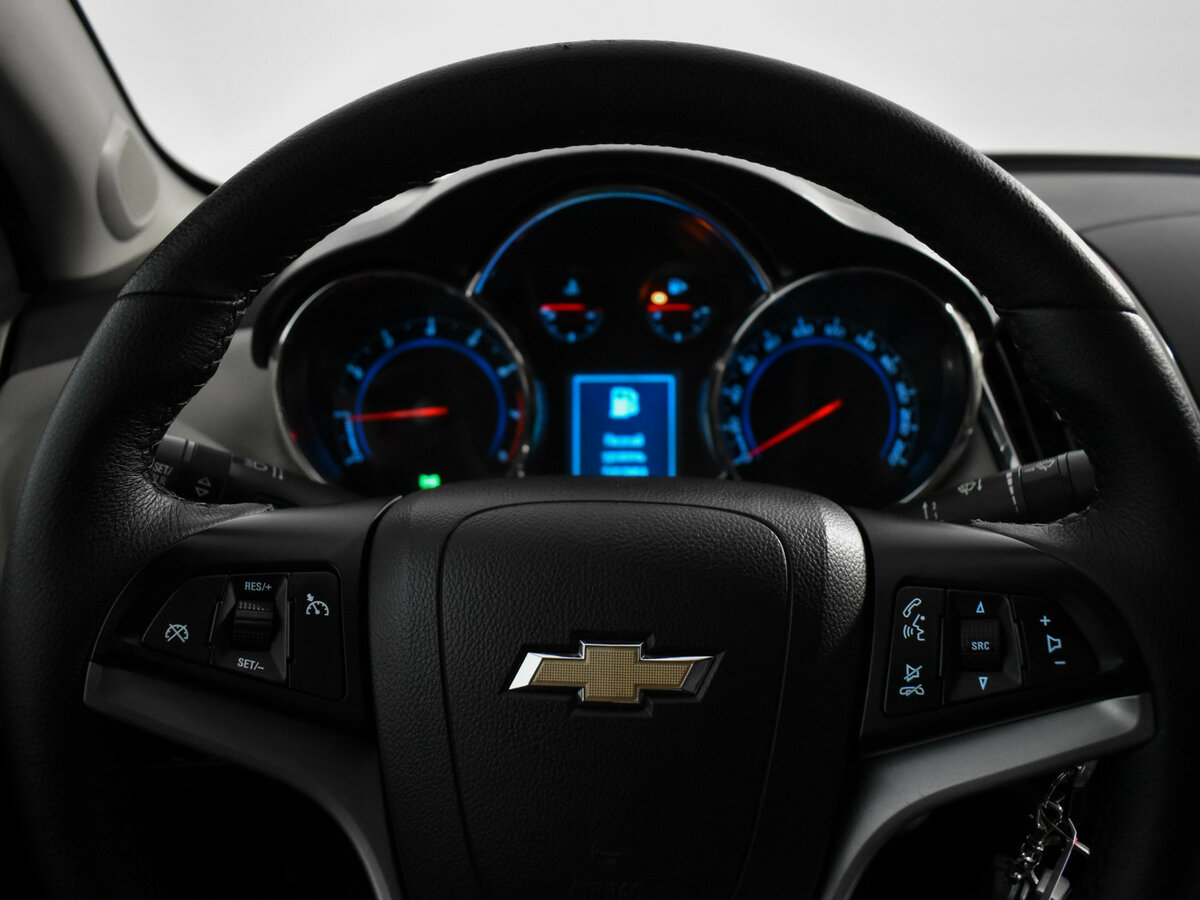 Купить Chevrolet Cruze с пробегом. Фото: #13