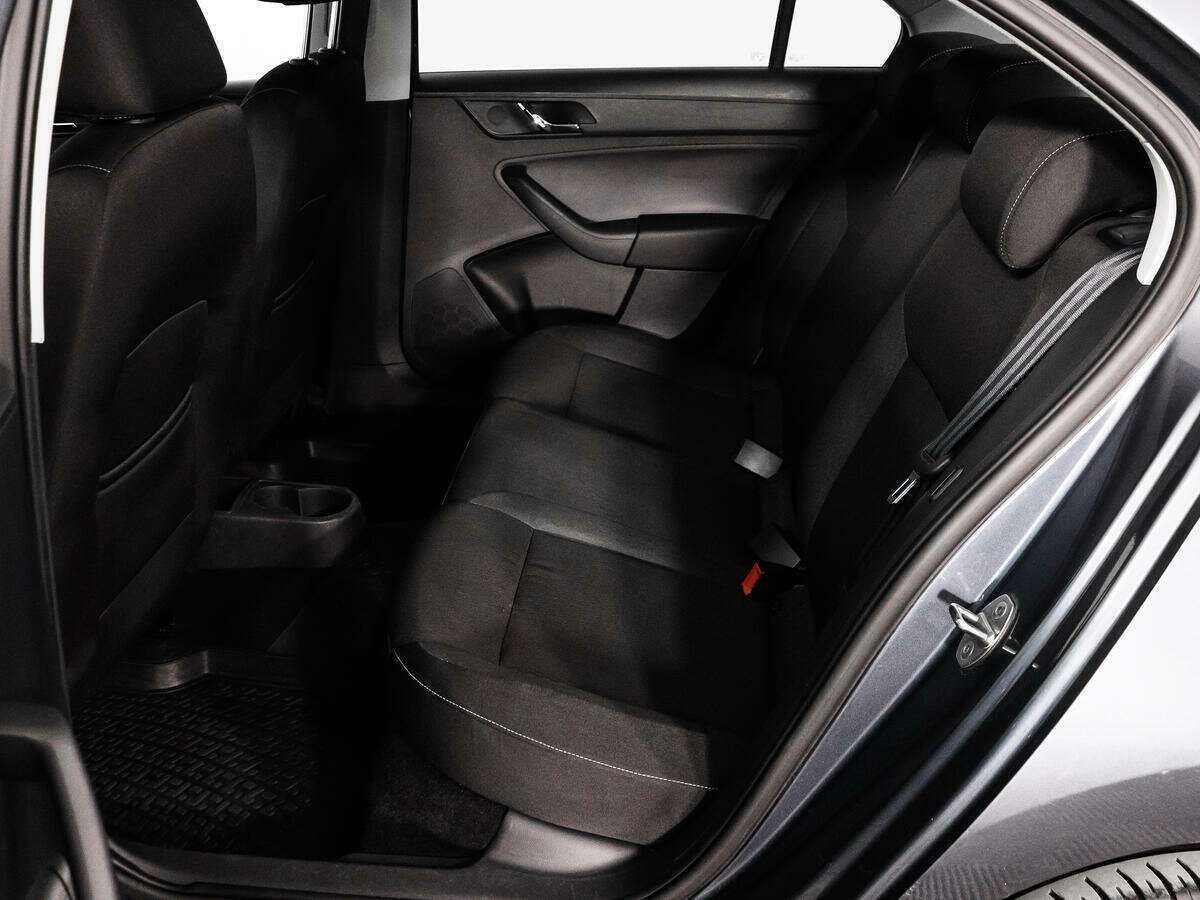 Купить Skoda Rapid с пробегом. Фото: #7