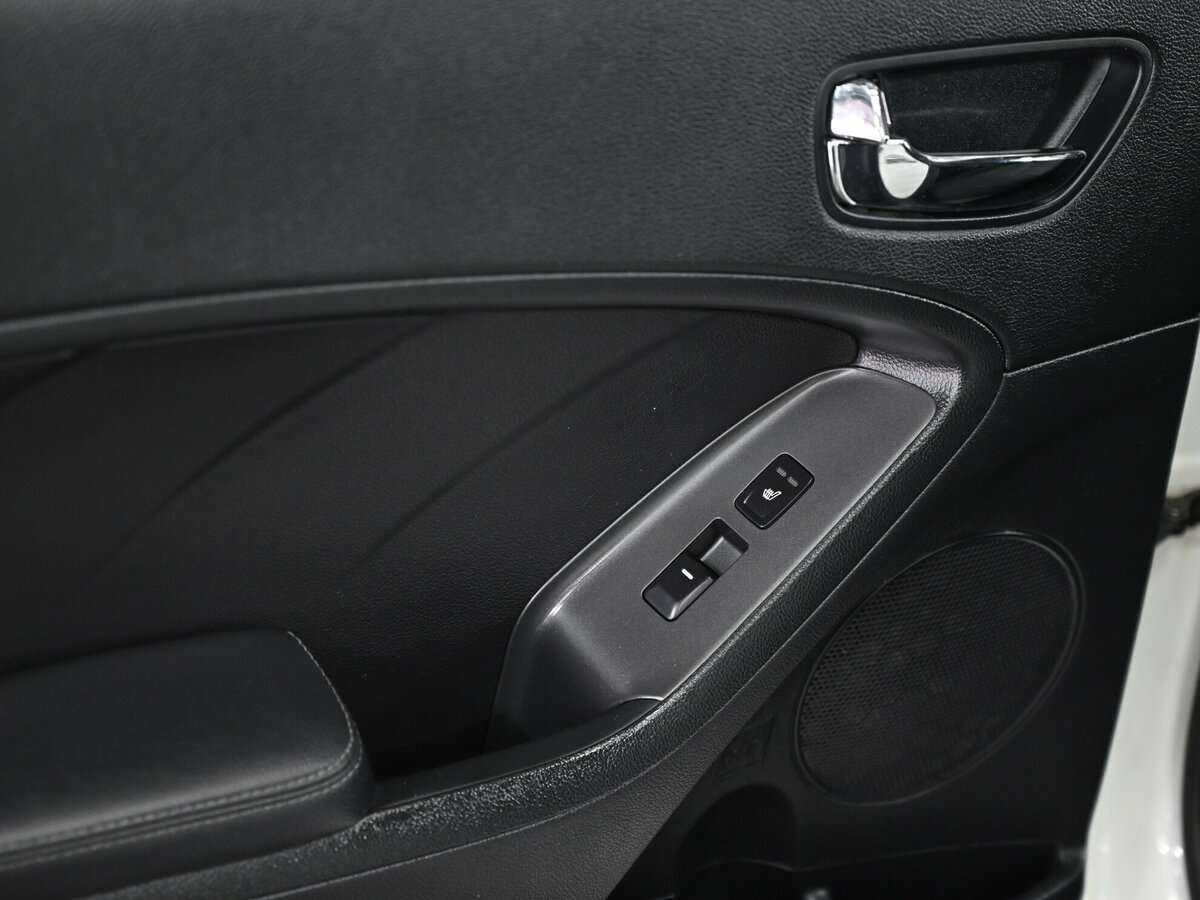 Купить Kia Cerato с пробегом. Фото: #12