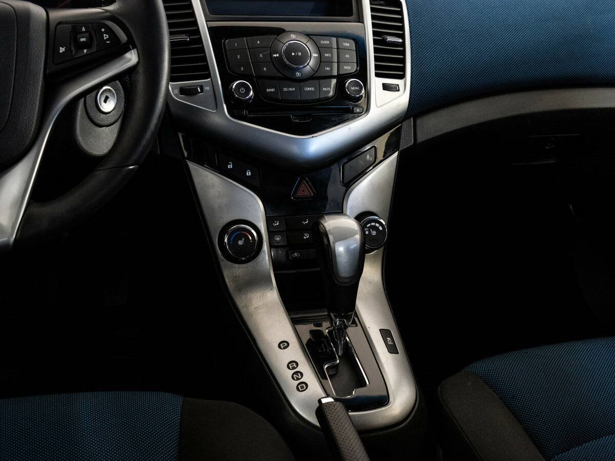 Купить Chevrolet Cruze с пробегом. Фото: #9