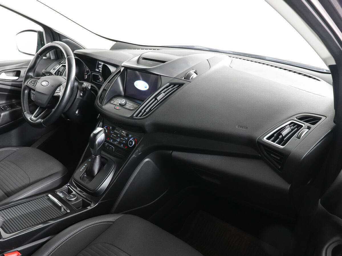 Купить Ford Kuga с пробегом. Фото: #9