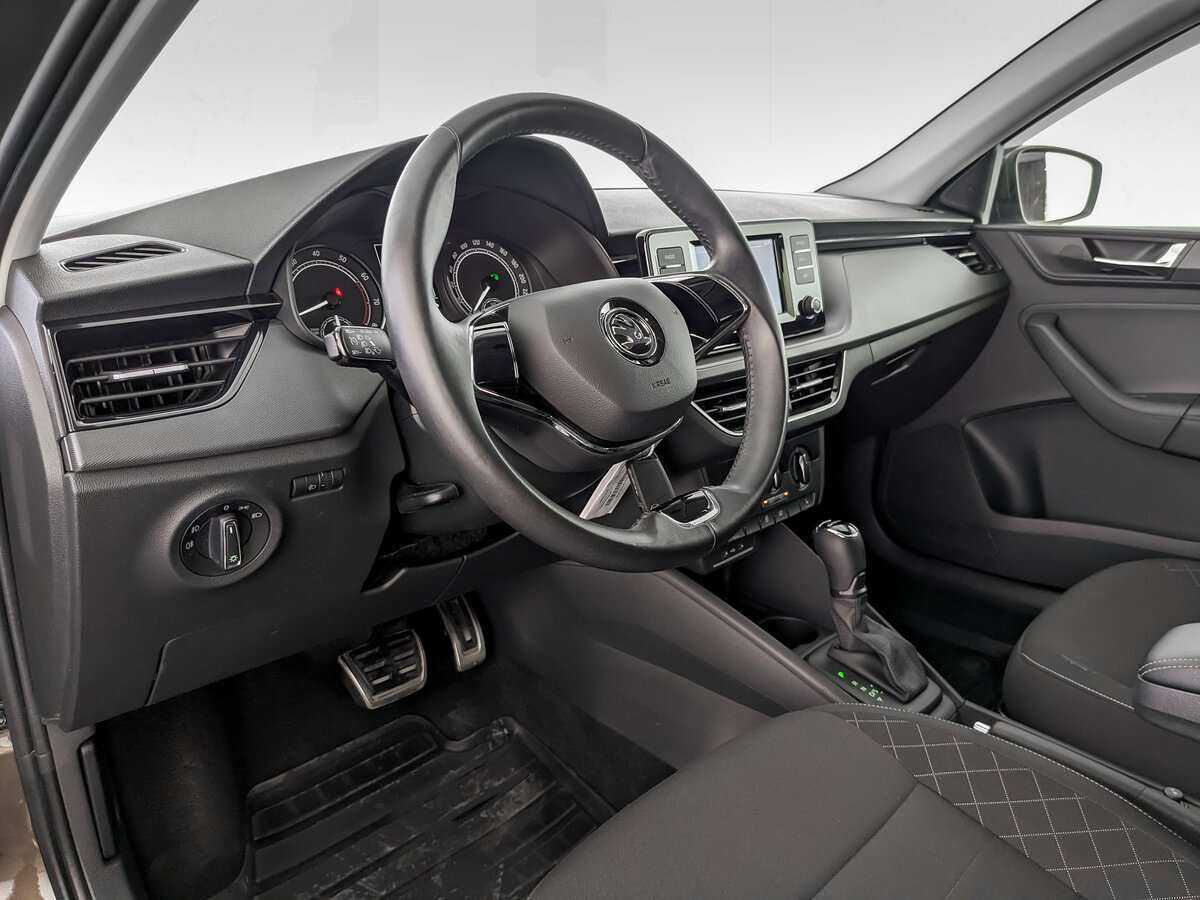 Купить Skoda Rapid с пробегом. Фото: #12