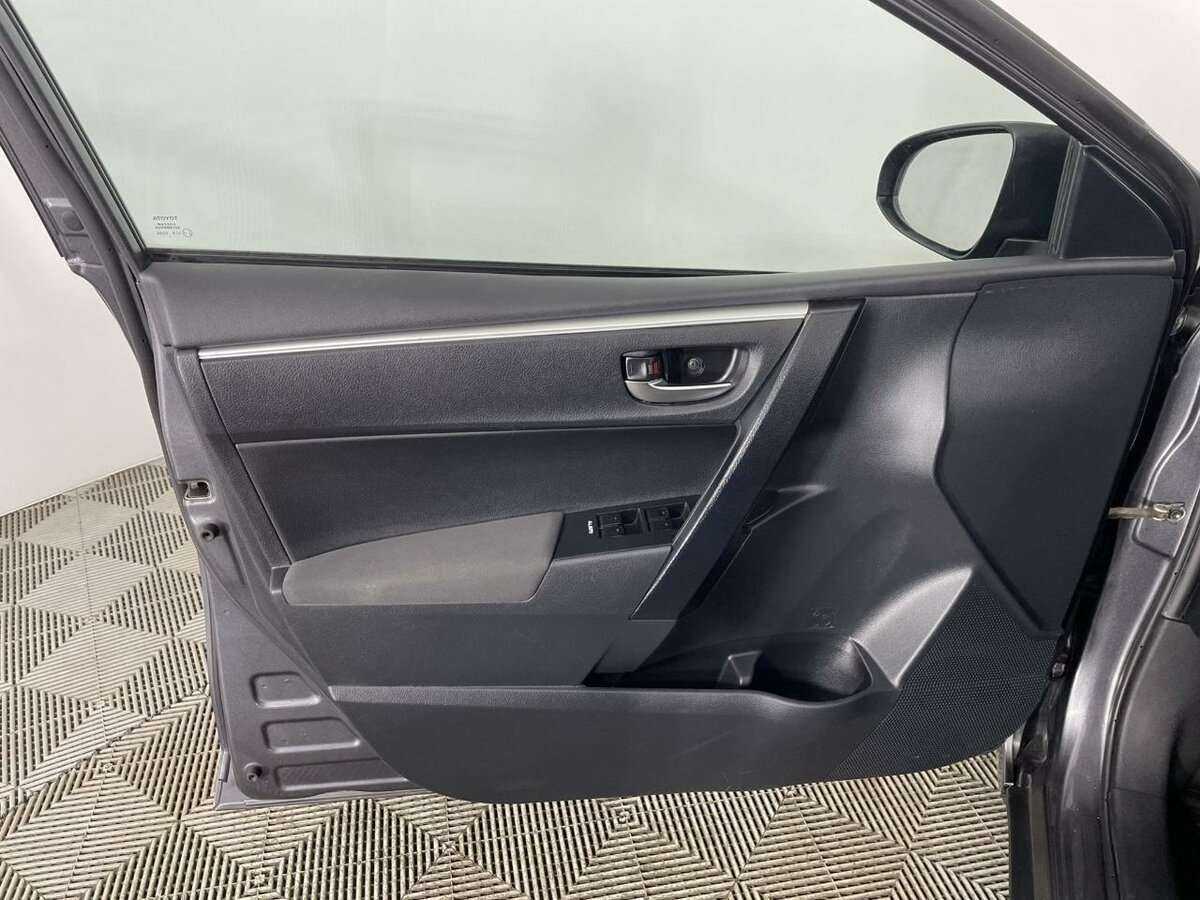 Купить Toyota Corolla с пробегом. Фото: #7