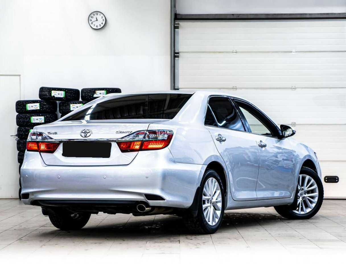 Купить Toyota Camry с пробегом. Фото: #2