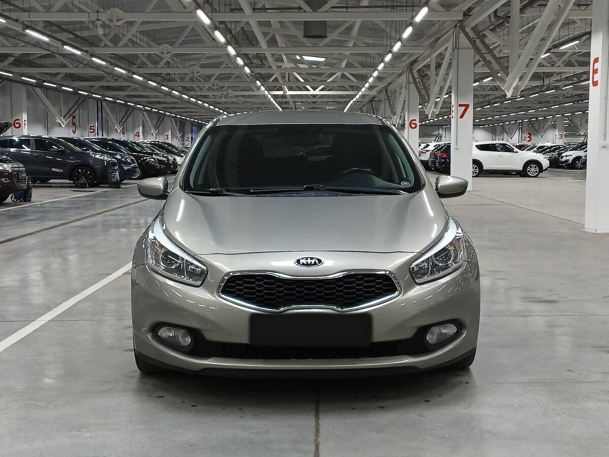 Купить Kia Ceed с пробегом. Фото: #1