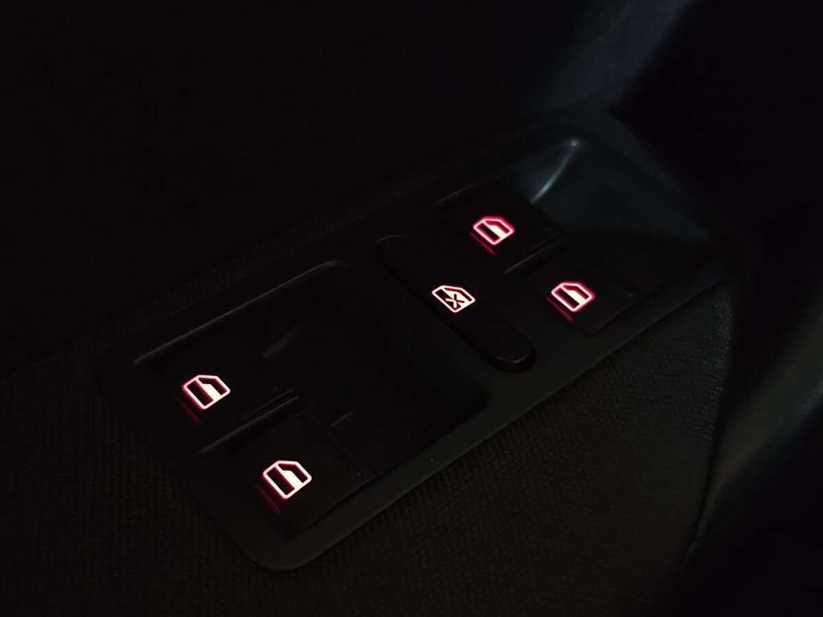 Купить Volkswagen Polo с пробегом. Фото: #18