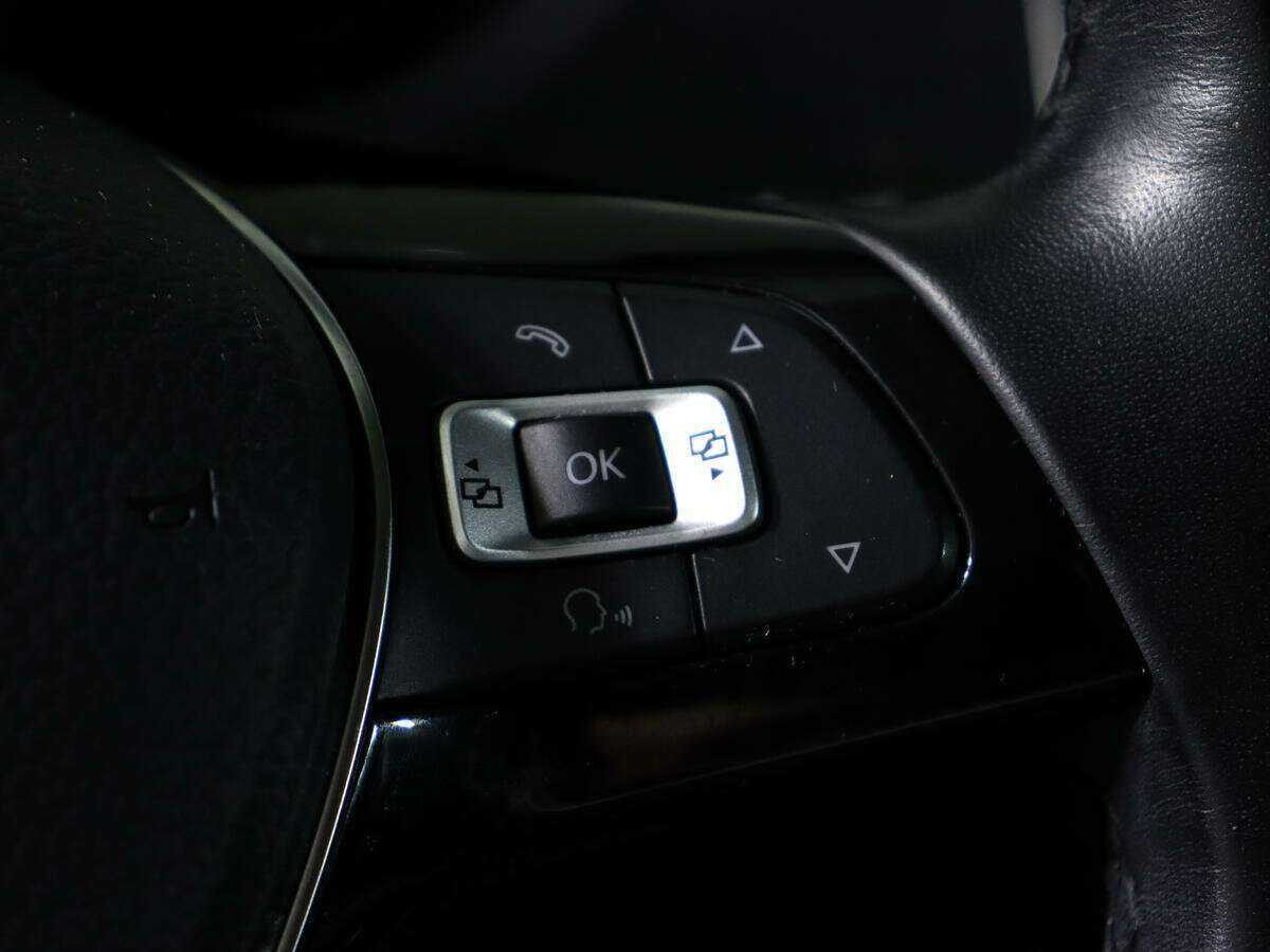 Купить Volkswagen Polo с пробегом. Фото: #14