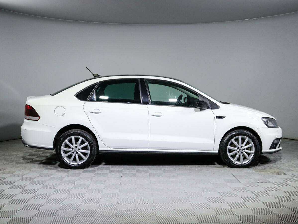 Купить Volkswagen Polo с пробегом. Фото: #3