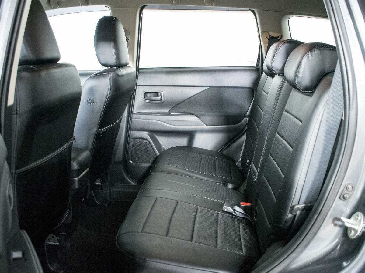 Купить Mitsubishi Outlander с пробегом. Фото: #9