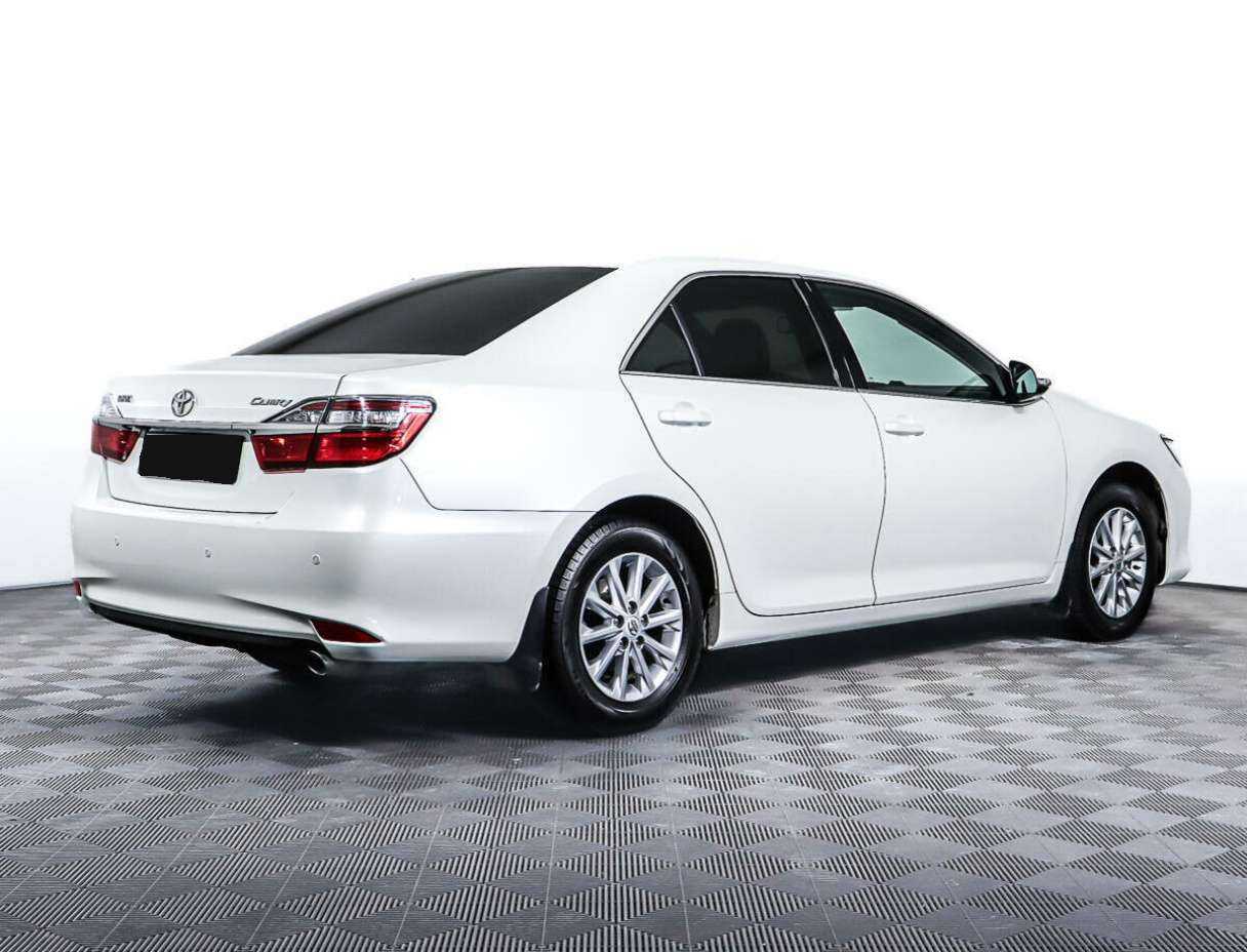 Купить Toyota Camry с пробегом. Фото: #4