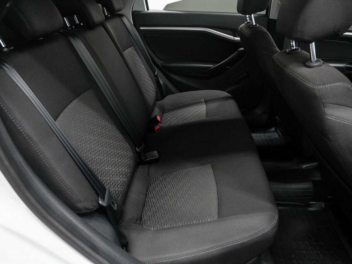 Купить Lada (ВАЗ) Vesta с пробегом. Фото: #9