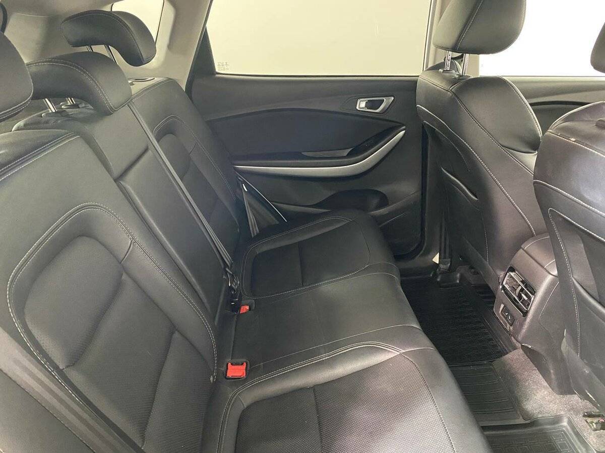 Купить Chery Tiggo 7 с пробегом. Фото: #9