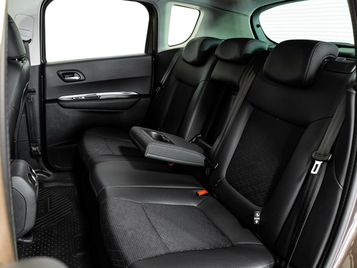 Купить Peugeot 3008 с пробегом. Фото: #14