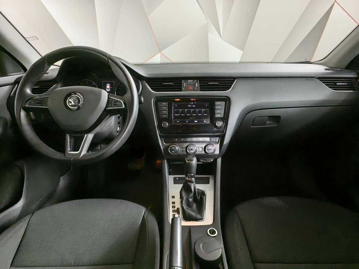 Купить Skoda Octavia с пробегом. Фото: #9